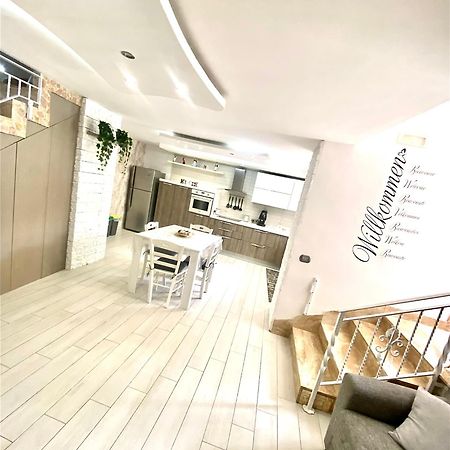 Daly Home Intero Appartamento Mugnano di Napoli Екстериор снимка